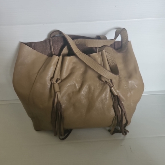 BELOW THE BELT LEATHER TOTE BAG TAN - Picture 3 of 11